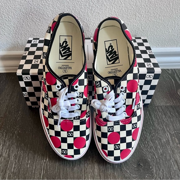 NWT Limited Edition Valentino Garavani x VANS Checkerboard Sneaker M9 / W10-10.5 - Picture 1 of 13